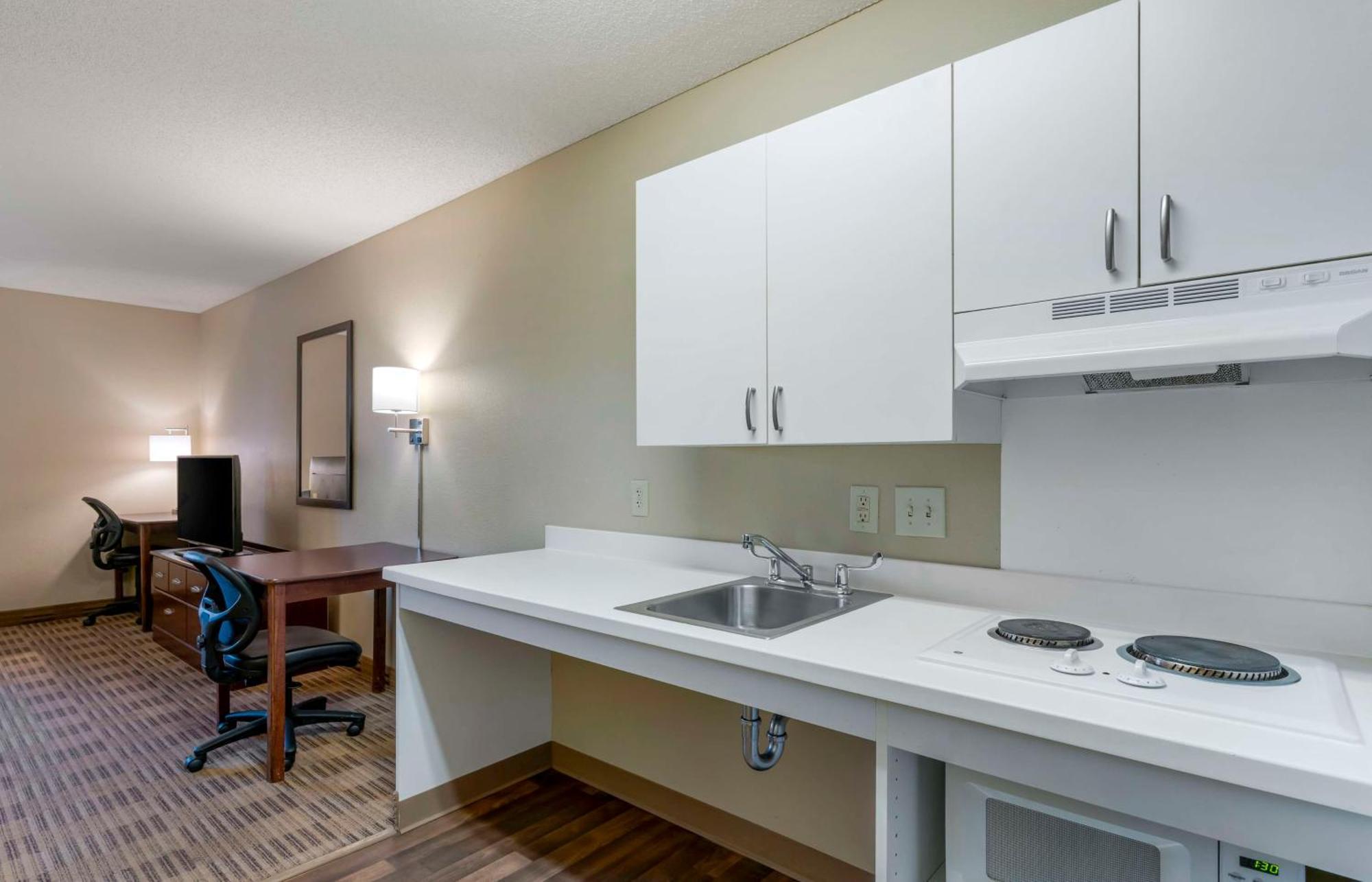 เอ็กซ์เทนด์ สเตย์ อเมริกา ฟรีมอนต์ -วอร์ม สปริงส์ Hotel Warm Springs District ภายนอก รูปภาพ