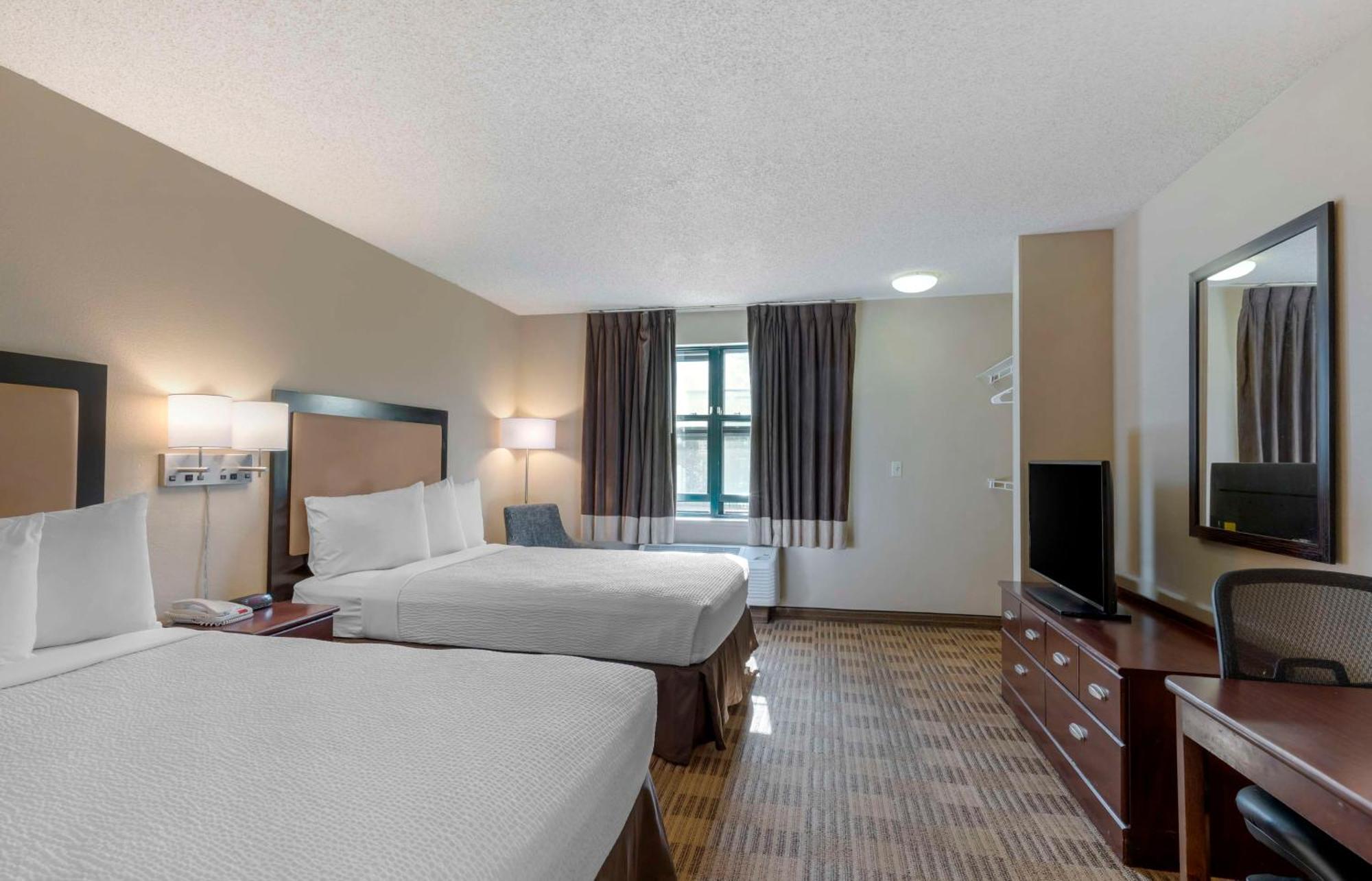 เอ็กซ์เทนด์ สเตย์ อเมริกา ฟรีมอนต์ -วอร์ม สปริงส์ Hotel Warm Springs District ภายนอก รูปภาพ